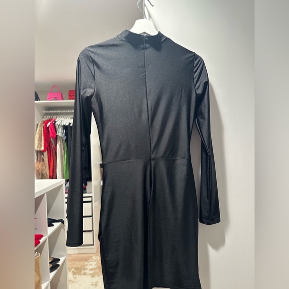 Fashion Nova black dress - Picture 4 of 6